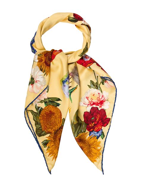 gucci scarf flower